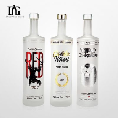 На заказ 500 мл 750 мл прозрачное стекло бутылка с красным вином с перерабатываемым стеклянным материалом