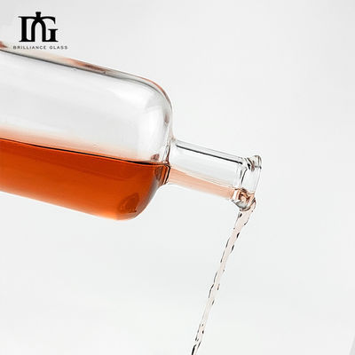 Скрин-печать, горячее штампование, живопись, гравировка, электропластика, парфюм, стеклянная бутылка 100 мл.