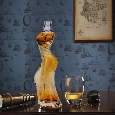 Другие напитки индивидуальная форма женского тела 600 мл ром водка виски стеклянная бутылка с OEM / ODM