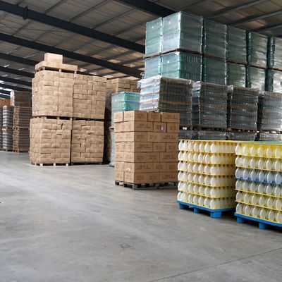 Материал ошейника Стекло 700ml 500ml 750ml 1000ml Прозрачная стеклянная бутылка с стеклянной крышкой