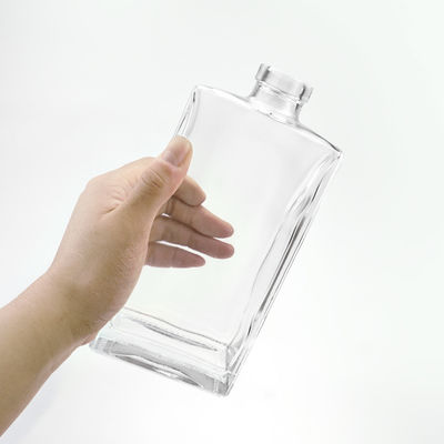 Оформленная упаковка Наполнительное стекло Пустая бутылка с 500 мл парфюмерии с гравюрой и краской