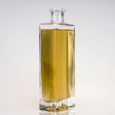 Вместимость 500 мл Плоская пустая прозрачная стеклянная бутылка с алкоголем для виски, рома, спиртных напитков, водки и джина