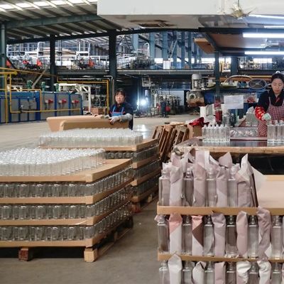 50cl OEM/ODM Super Flint Jersey Прозрачная стеклянная бутылка с пробкой и винтовой крышкой