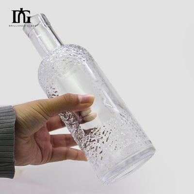 500 мл. 700 мл. 750 мл. Прозрачное виски, водка, джин, текила, пустая бутылка.