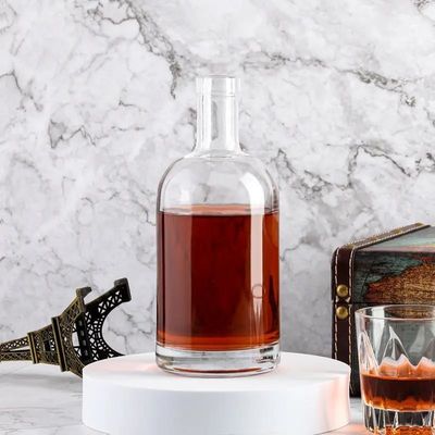 Тип уплотнения CORK 100ml 200ml 375ml 500ml 750ml Матро-черно-белая стеклянная бутылка для джина