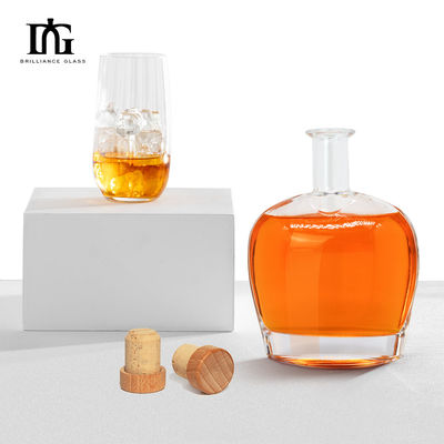 Промышленные напитки на заказ Пустая стеклянная бутылка для виски Водка Ликер 500-750 мл