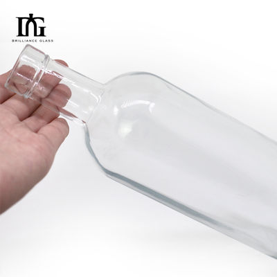 Конфигурация логотипа Ликеры Стеклянная бутылка для напитков в классическом дизайне