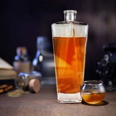 Скрин-печать, горячее штампирование, живопись, гравировка, электропластика, стеклянная бутылка для шампанского