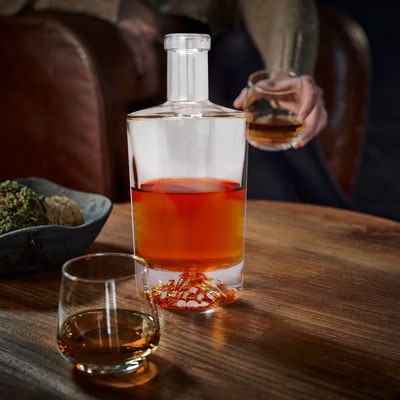 Бутылка Super Flint Glass вместимостью 600ml/700ml/750ml Идеально подходит для ликеров и напитков