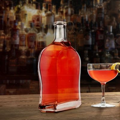500 ml/700 ml/750 ml Прозрачная стеклянная бутылка для коньяка Виски Ром Спиртные напитки Корк Тип уплотнения