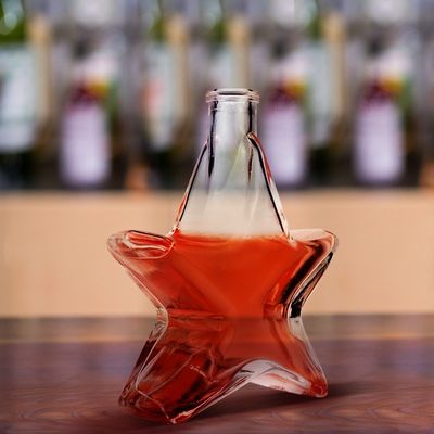 Гравировка логотипа Приемлемый логотип клиента 200 мл Звездообразная стеклянная бутылка для спиртных напитков