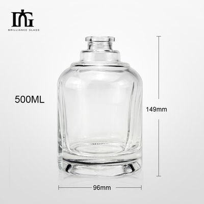 Бутылка с круглой спиртной бутылкой 25oz с прямой панельной конструкцией и однопальцевой рукояткой пистолета из стекла