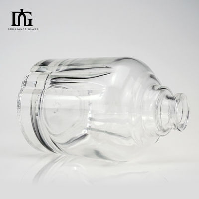 Бутылка с круглой спиртной бутылкой 25oz с прямой панельной конструкцией и однопальцевой рукояткой пистолета из стекла