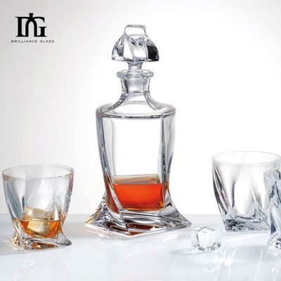 Формированные 500ml/700ml/750ml вместимостью Чистые пустые ликеры напитки Стеклянные бутылки для джина